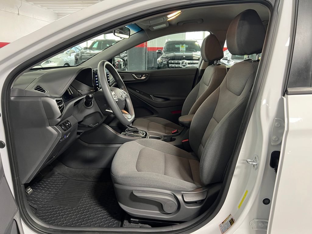 Used 2020 Hyundai Ioniq Blue FWD image 12