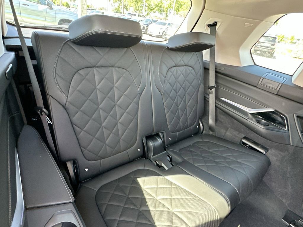 Used 2024 BMW X7 xDrive40i AWD/4WD image 26