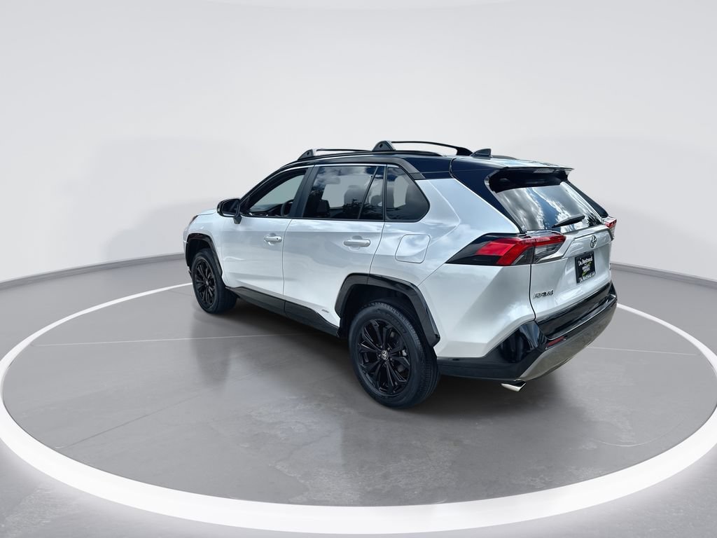 Used 2025 Toyota RAV4 XSE AWD/4WD image 6