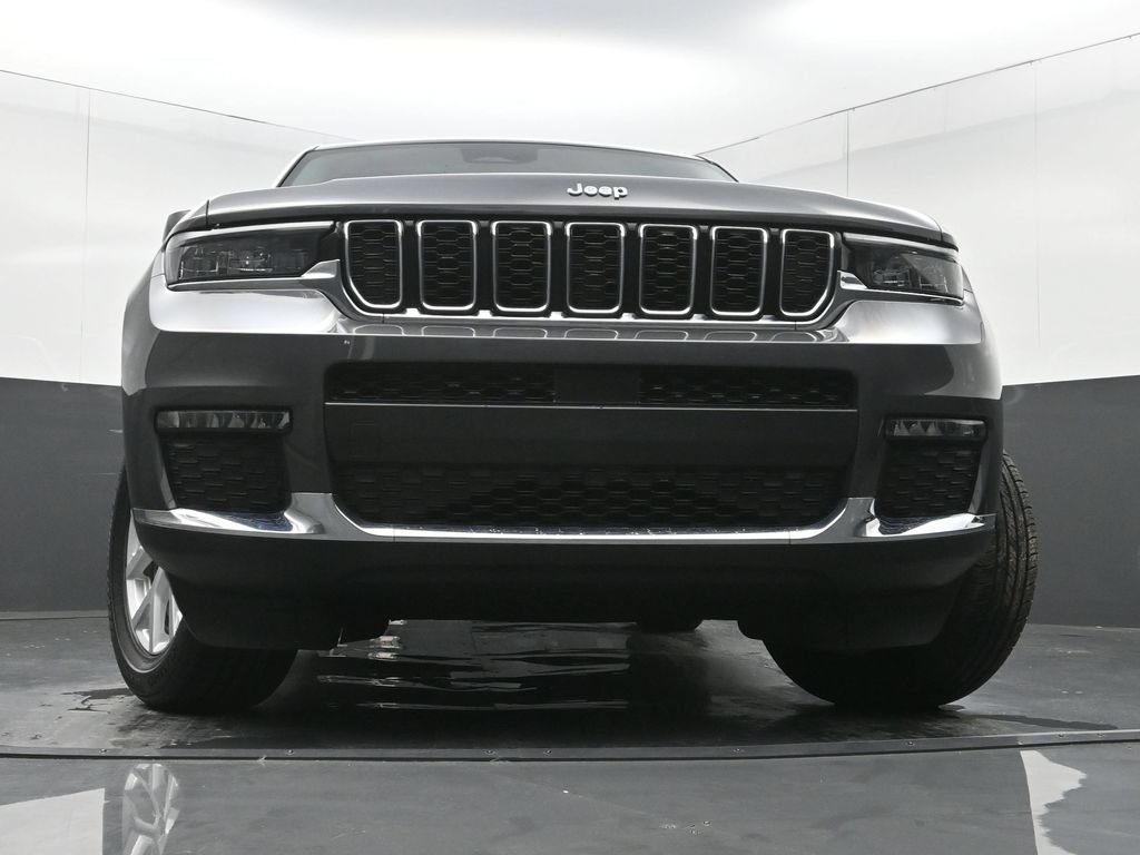Used 2023 Jeep Grand Cherokee L Limited RWD image 29