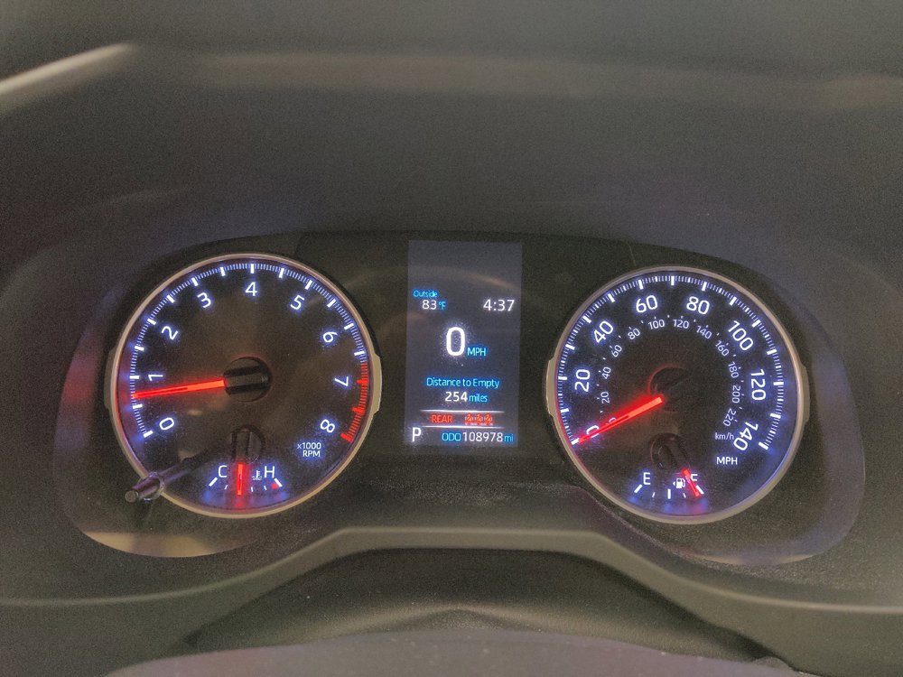 Used 2019 Toyota RAV4 LE FWD image 23