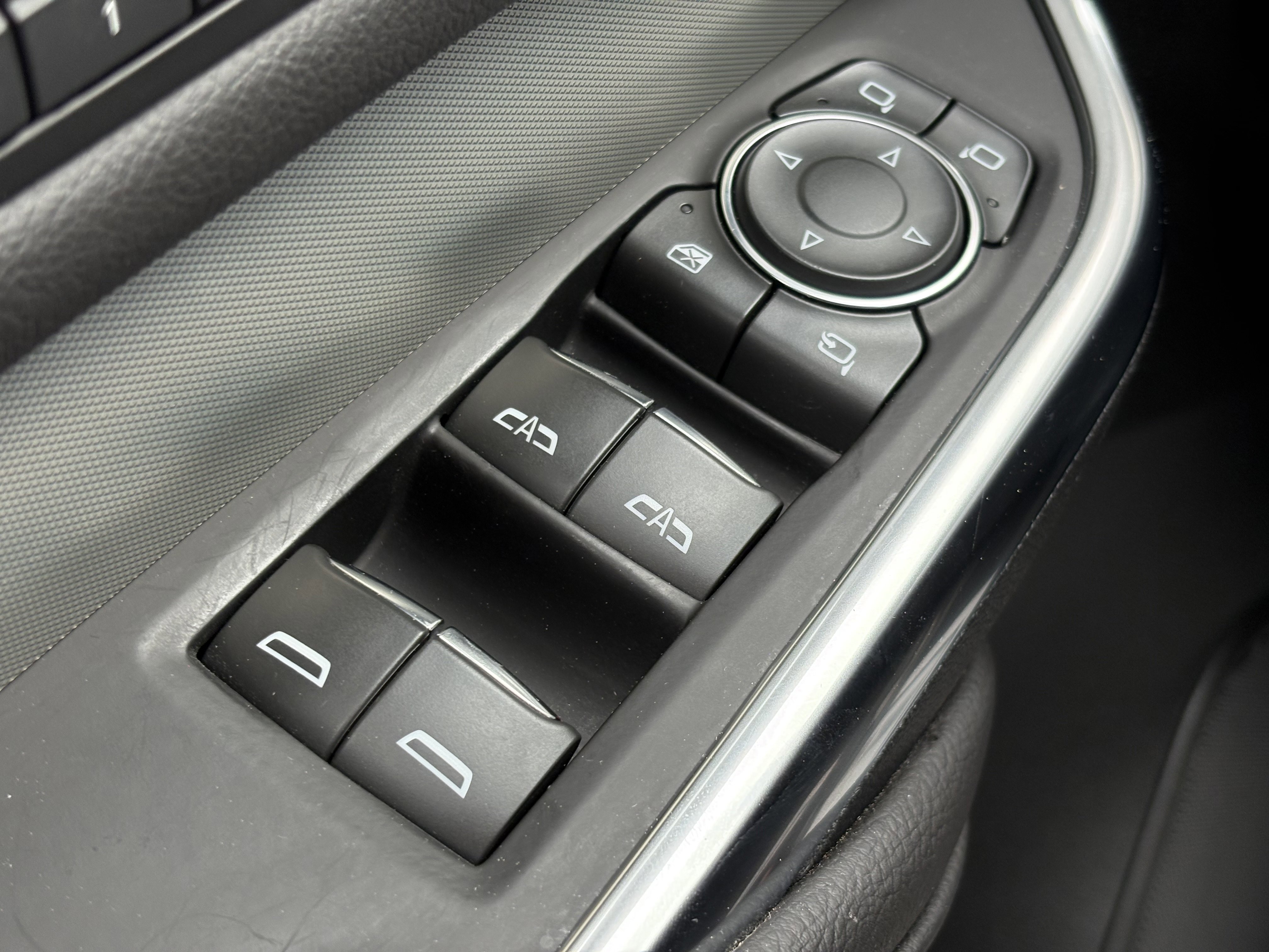 Certified 2023 Cadillac XT4 Premium Luxury image 31