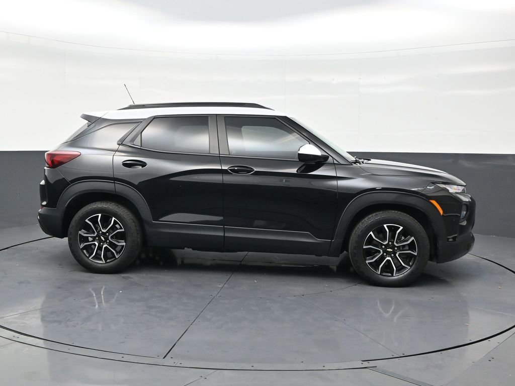 Used 2023 Chevrolet TrailBlazer ACTIV w/ Sun and Liftgate Package image 6