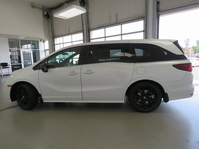 Used 2023 Honda Odyssey Sport image 15
