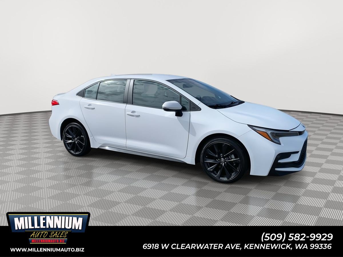 Used 2023 Toyota Corolla SE image 1