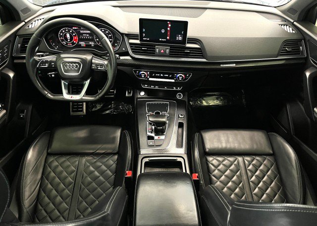 Used 2018 Audi SQ5 Premium Plus AWD/4WD image 17