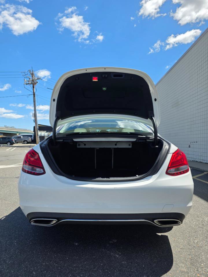 Used 2017 Mercedes-Benz C 300 4MATIC Sedan image 10