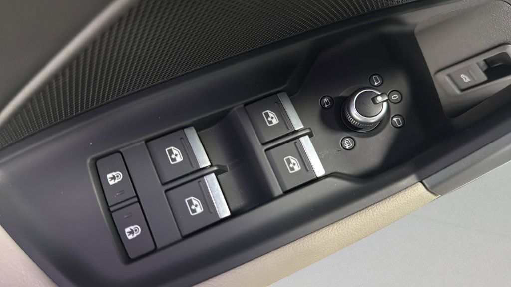 Used 2025 Audi A3 2.0T Premium w/ Convenience Package image 15