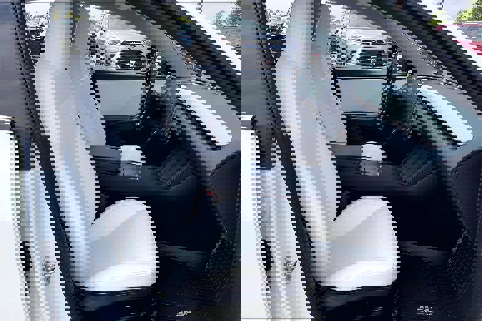 Used 2025 Tesla Model 3 Long Range image 9