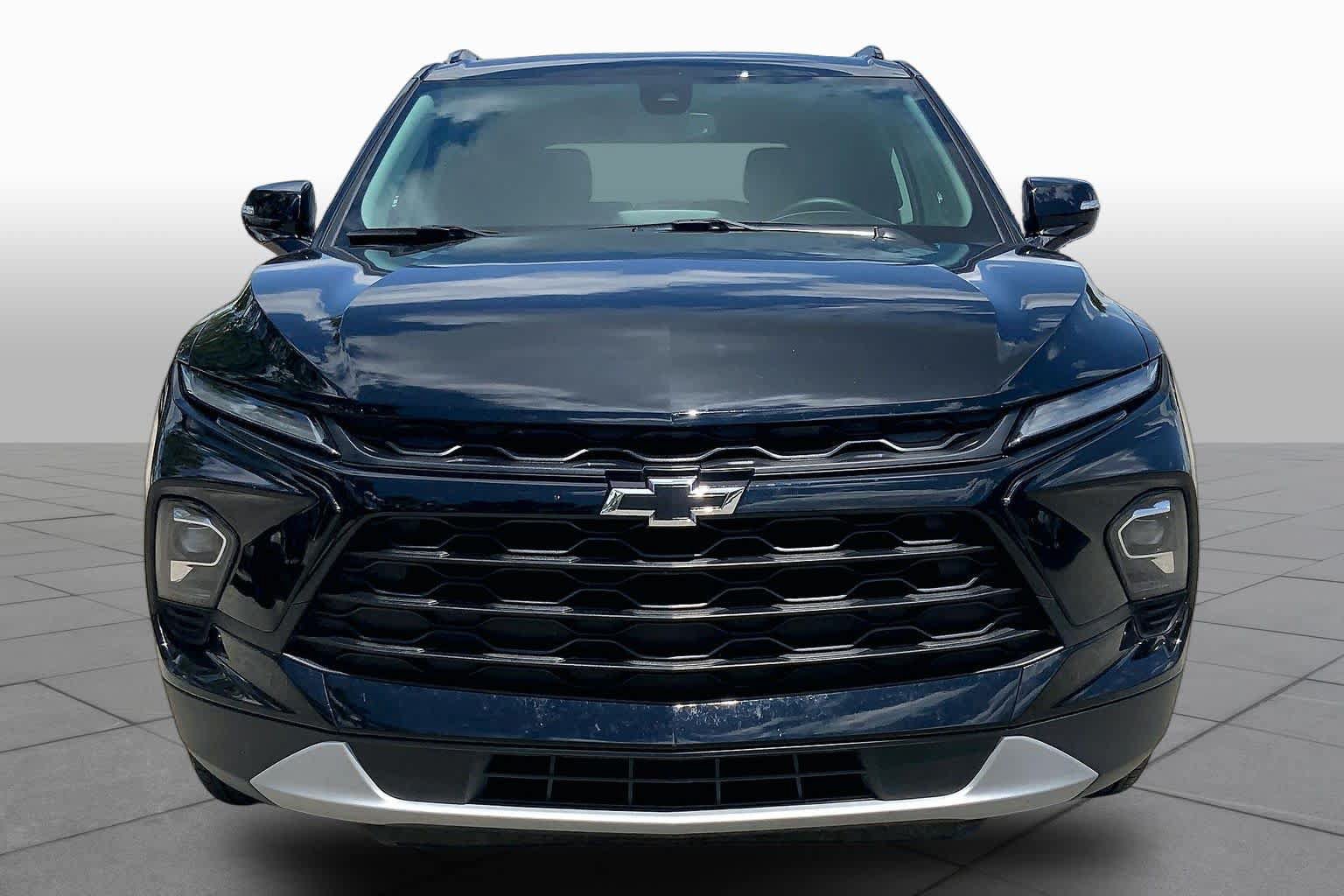 Used 2025 Chevrolet Blazer LT w/ Midnight/Sport Edition AWD/4WD image 4