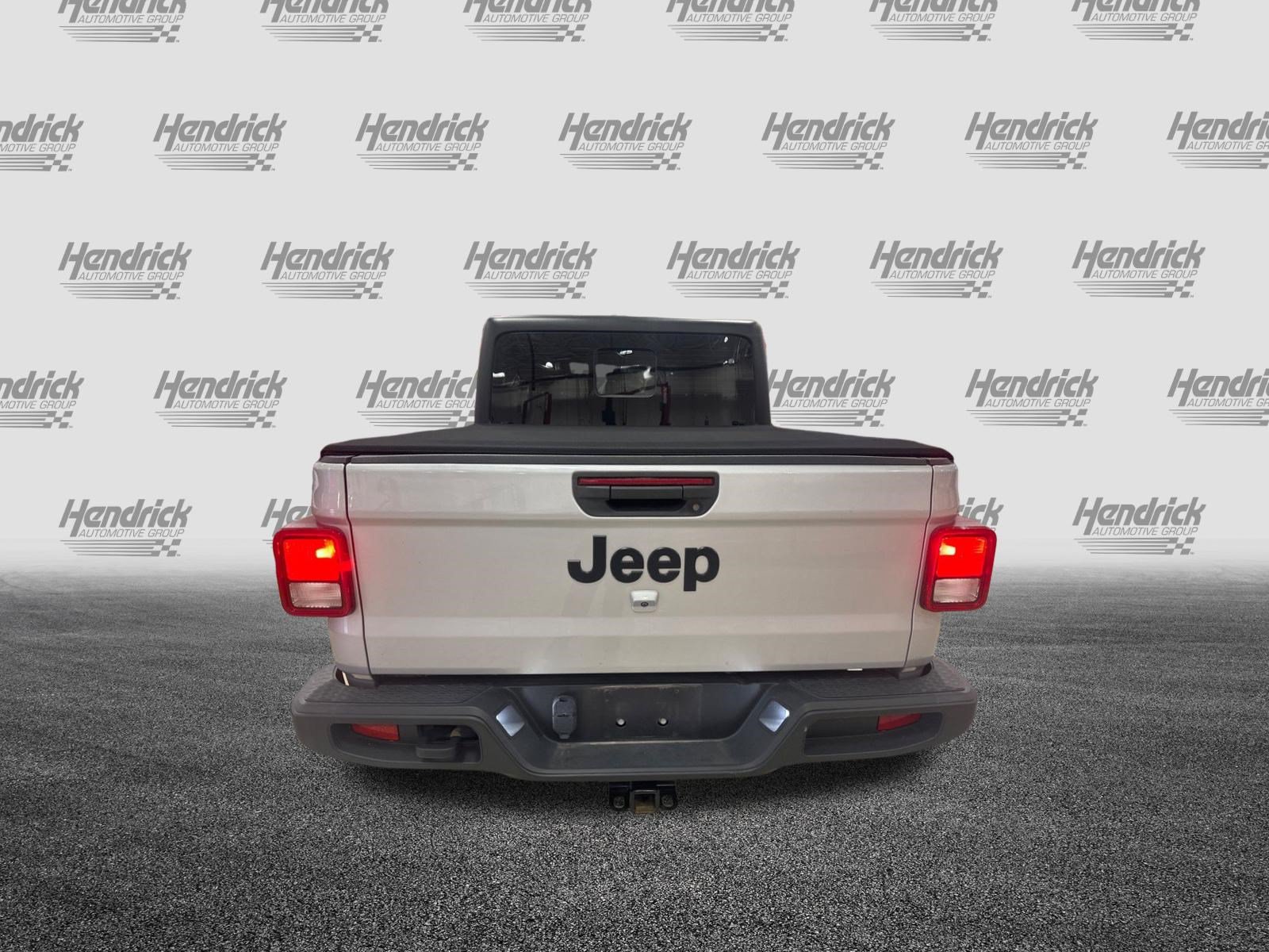 Used 2024 Jeep Gladiator Sport AWD/4WD image 11