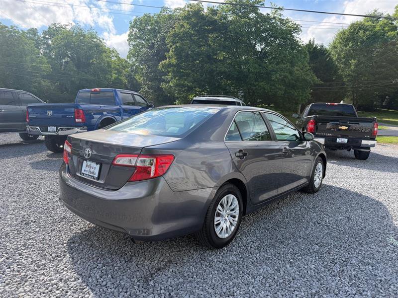 Used 2014 Toyota Camry FWD image 6