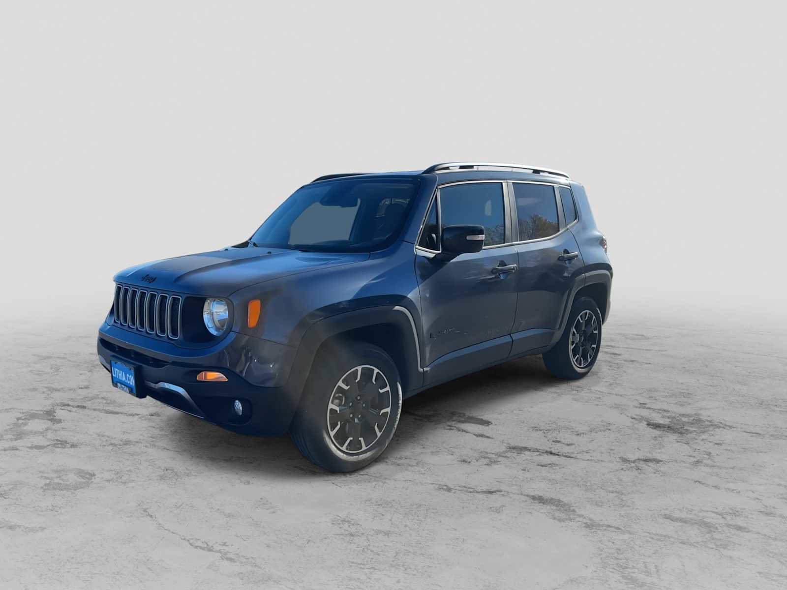 Used 2023 Jeep Renegade Latitude image 4
