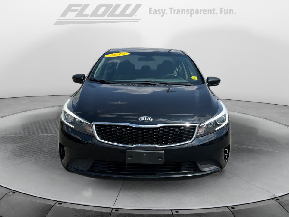 Used 2017 Kia Forte LX FWD image 3