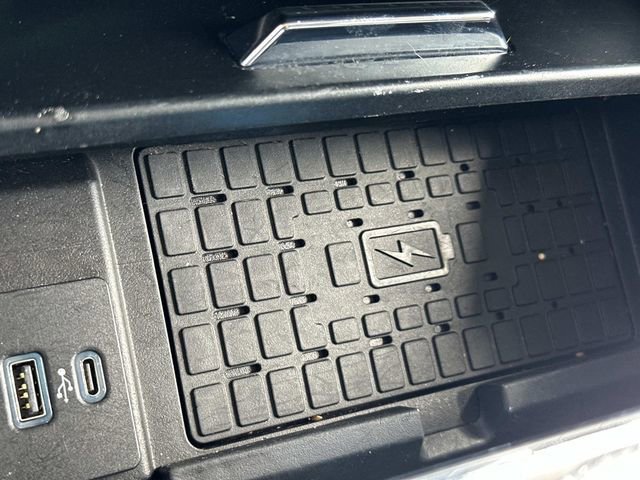 Used 2024 Ford Expedition XLT image 32