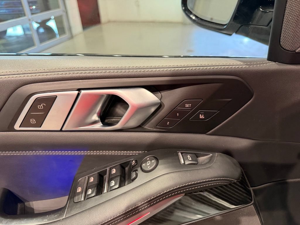 Used 2024 BMW X5 M60i AWD/4WD image 37