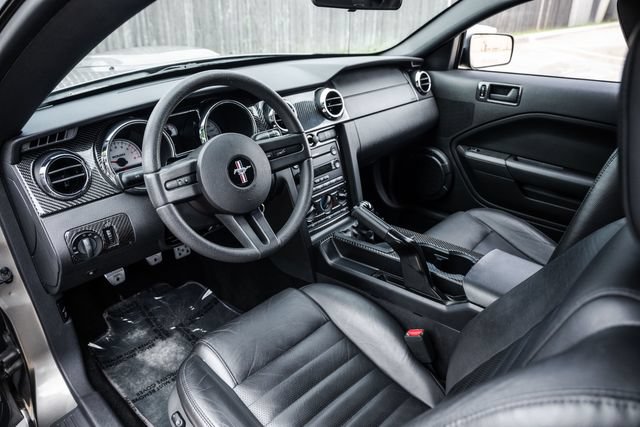 Used 2005 Ford Mustang GT Premium RWD image 2