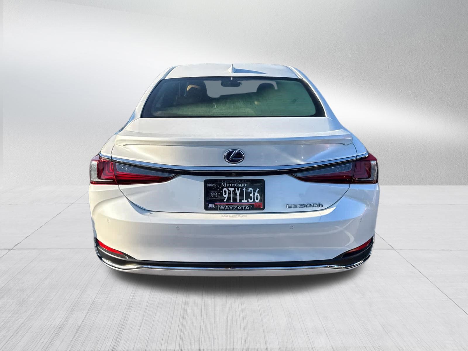 Used 2019 Lexus ES 300h w/ Accessory Package 2 FWD image 7