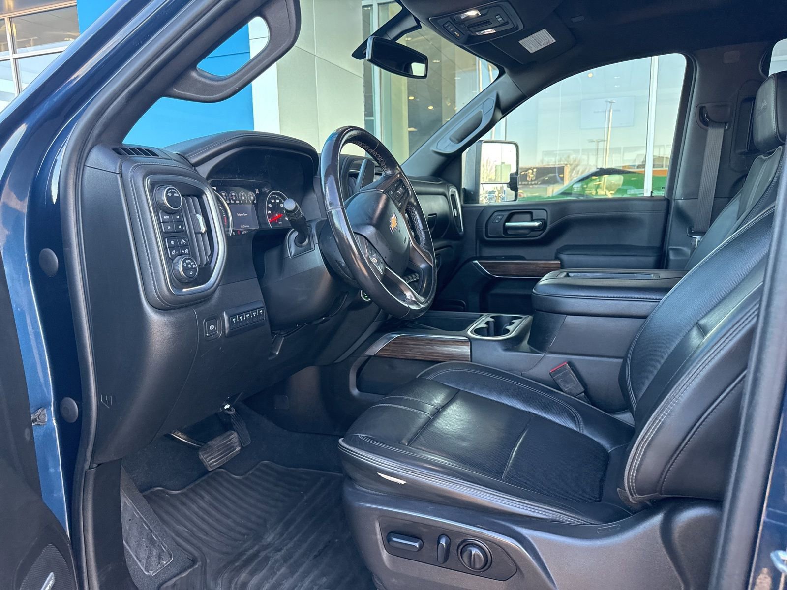 Used 2022 Chevrolet Silverado 3500 High Country image 18