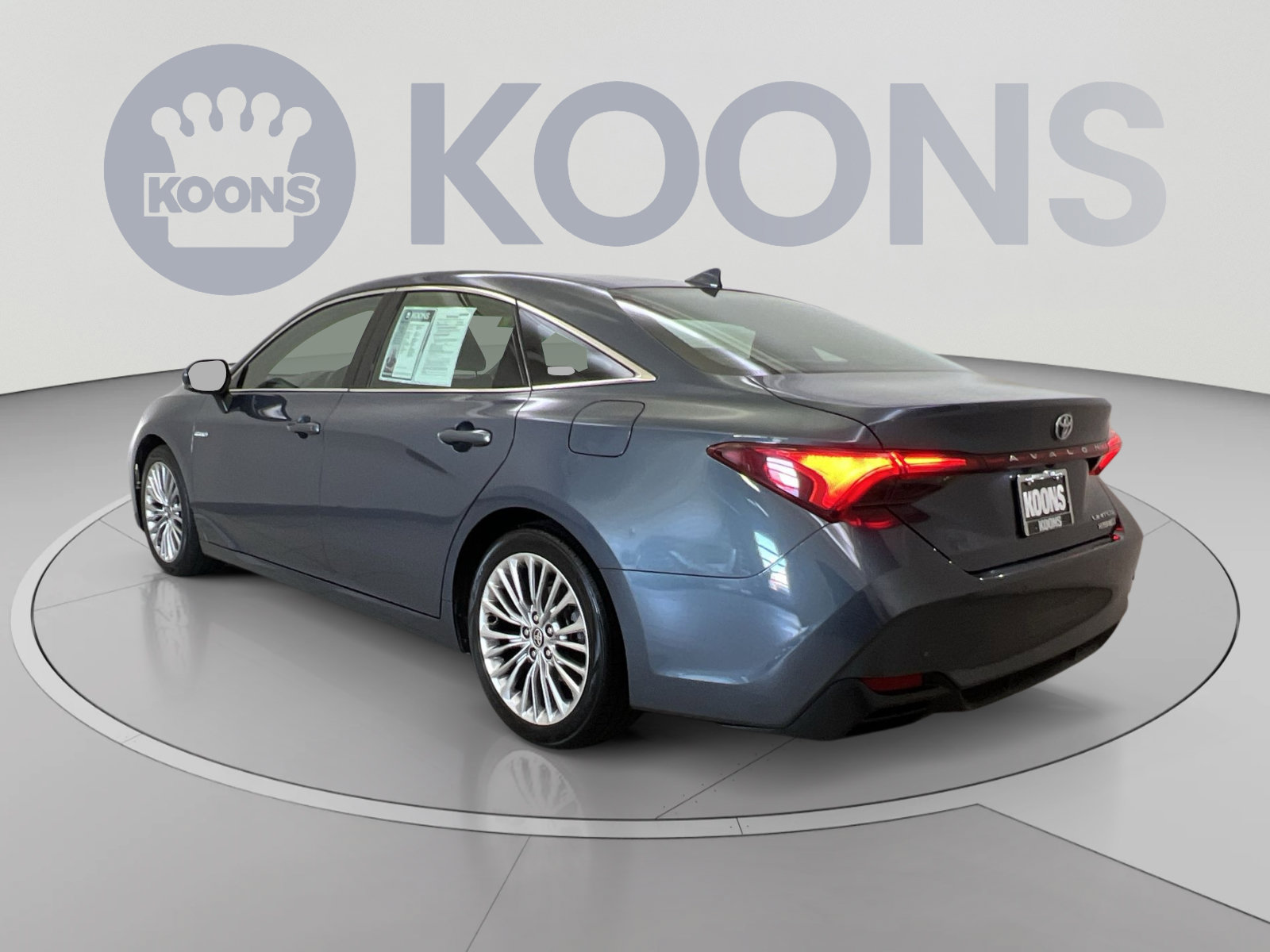 Used 2021 Toyota Avalon Limited w/ Advanced Safety Package FWD image 7