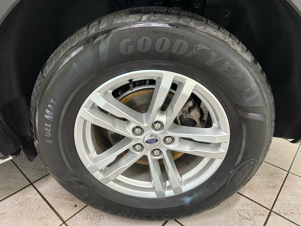 Used 2020 Ford Explorer XLT w/ Equipment Group 202A image 15