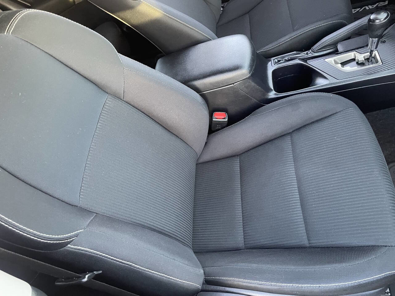 Used 2015 Toyota RAV4 XLE image 16