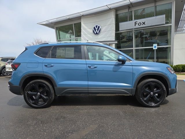 Used 2025 Volkswagen Taos SEL w/ Black Wheel Plus Package AWD/4WD image 9
