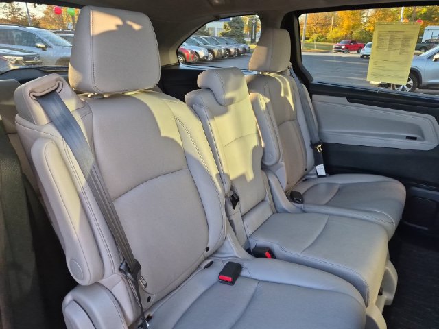 Used 2023 Honda Odyssey Touring image 21