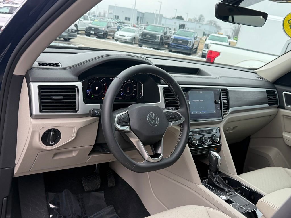Used 2023 Volkswagen Atlas SE image 4