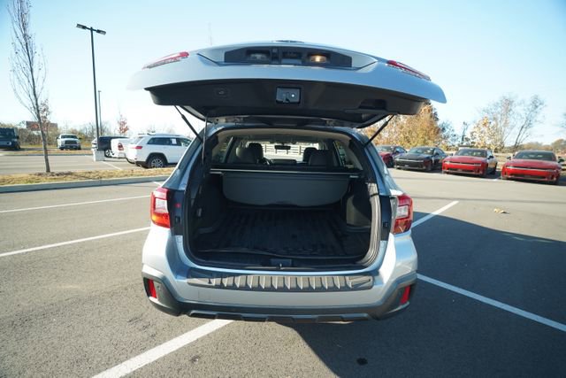 Used 2018 Subaru Outback 3.6R Limited image 18