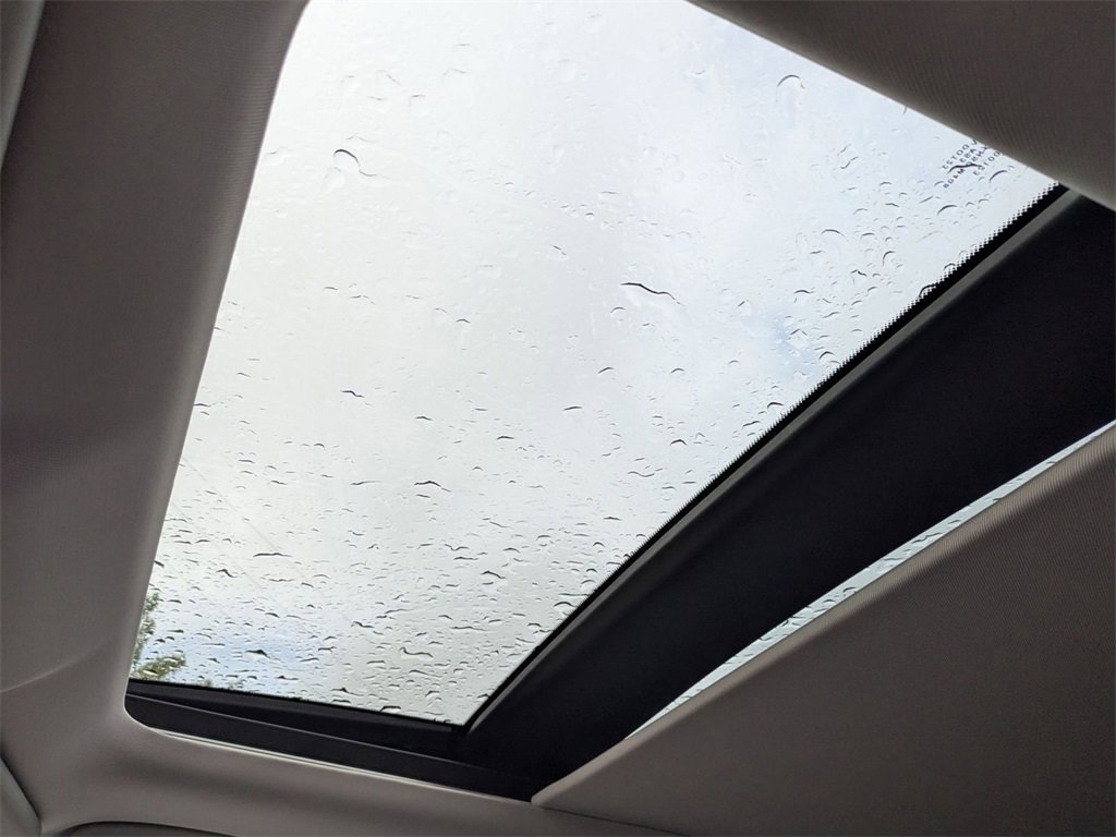 New 2025 Mitsubishi Outlander SE image 13