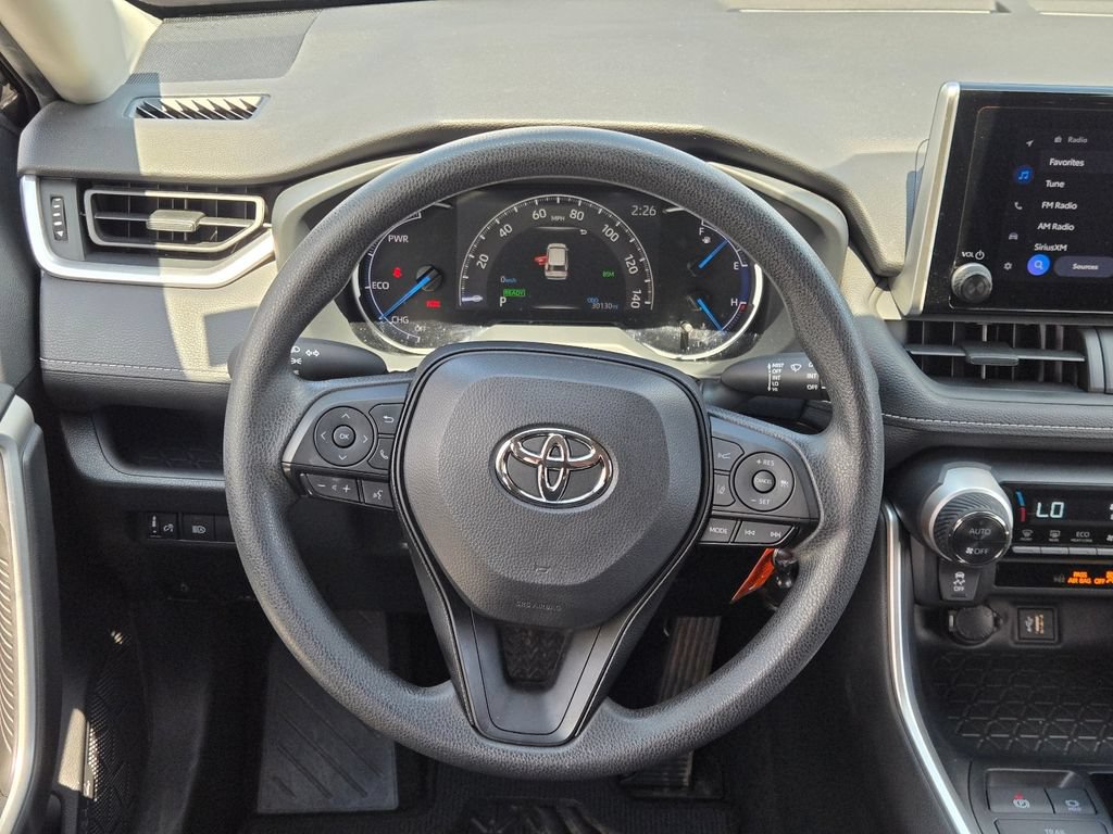 Used 2025 Toyota RAV4 LE AWD/4WD image 18