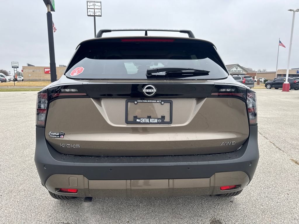 New 2026 Nissan Kicks SV w/ SV Premium Package image 4