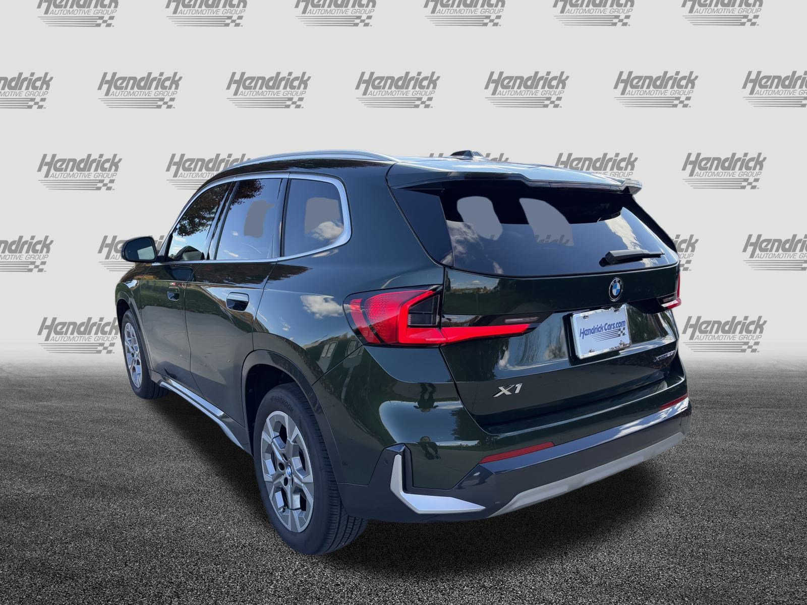 Certified 2025 BMW X1 xDrive28i w/ Technology Package image 8