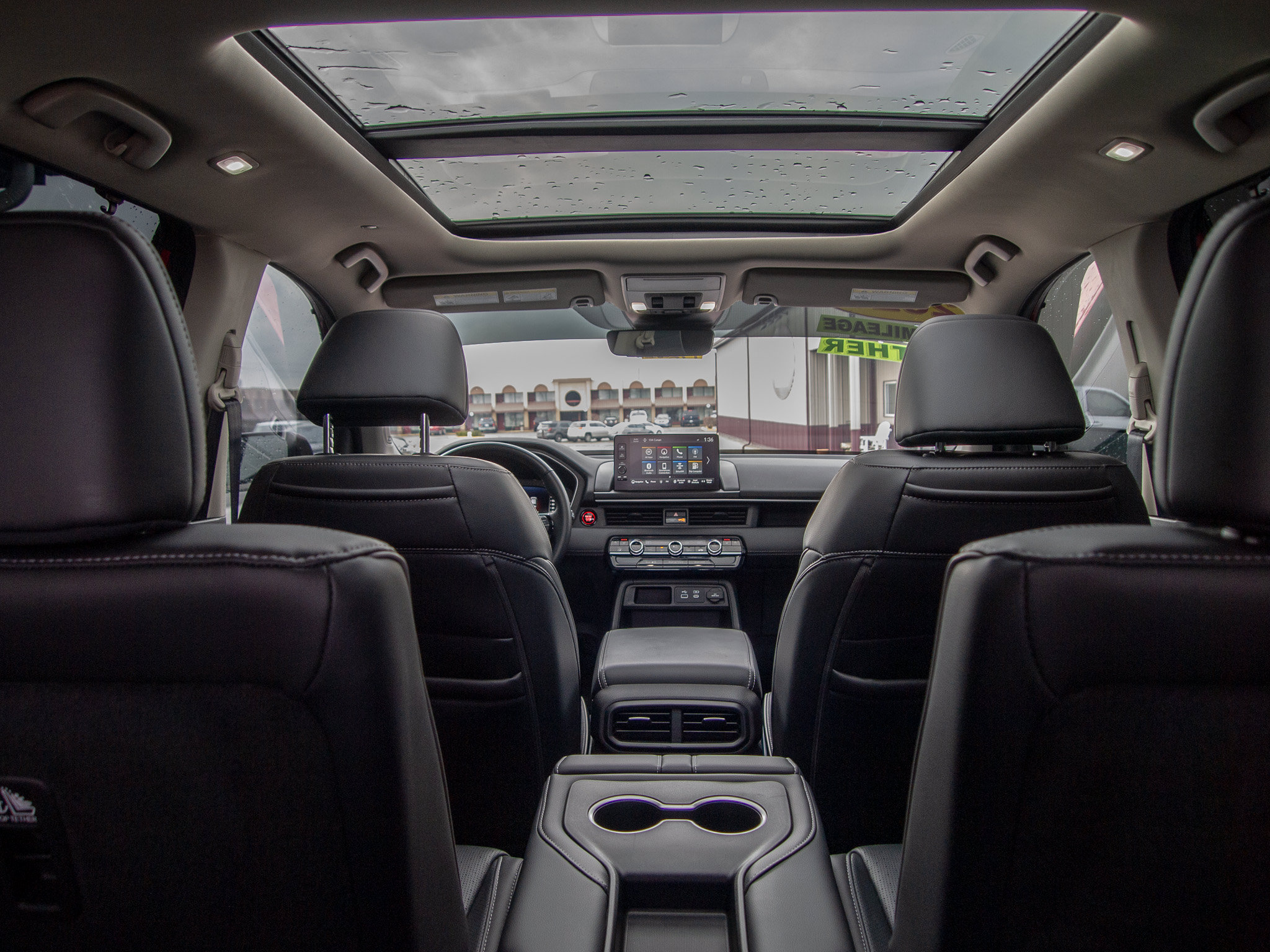Used 2025 Honda Pilot Elite image 34