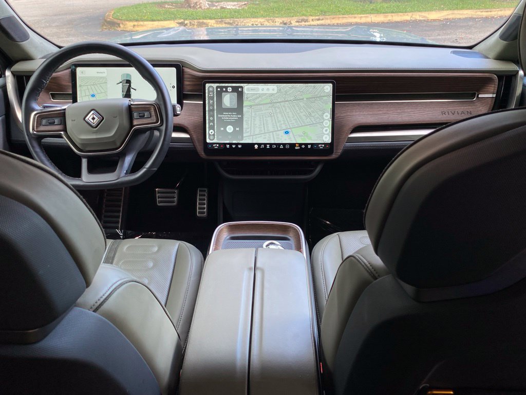 Used 2023 Rivian R1S Adventure Dual AWD/4WD image 26