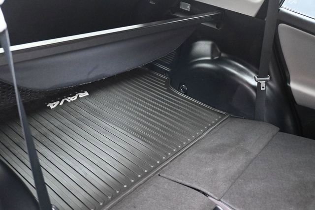 Used 2015 Toyota RAV4 LE FWD image 25