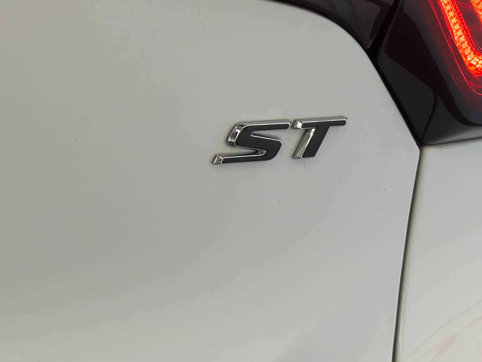 Used 2024 Buick Encore GX Sport Touring w/ Comfort Package image 6