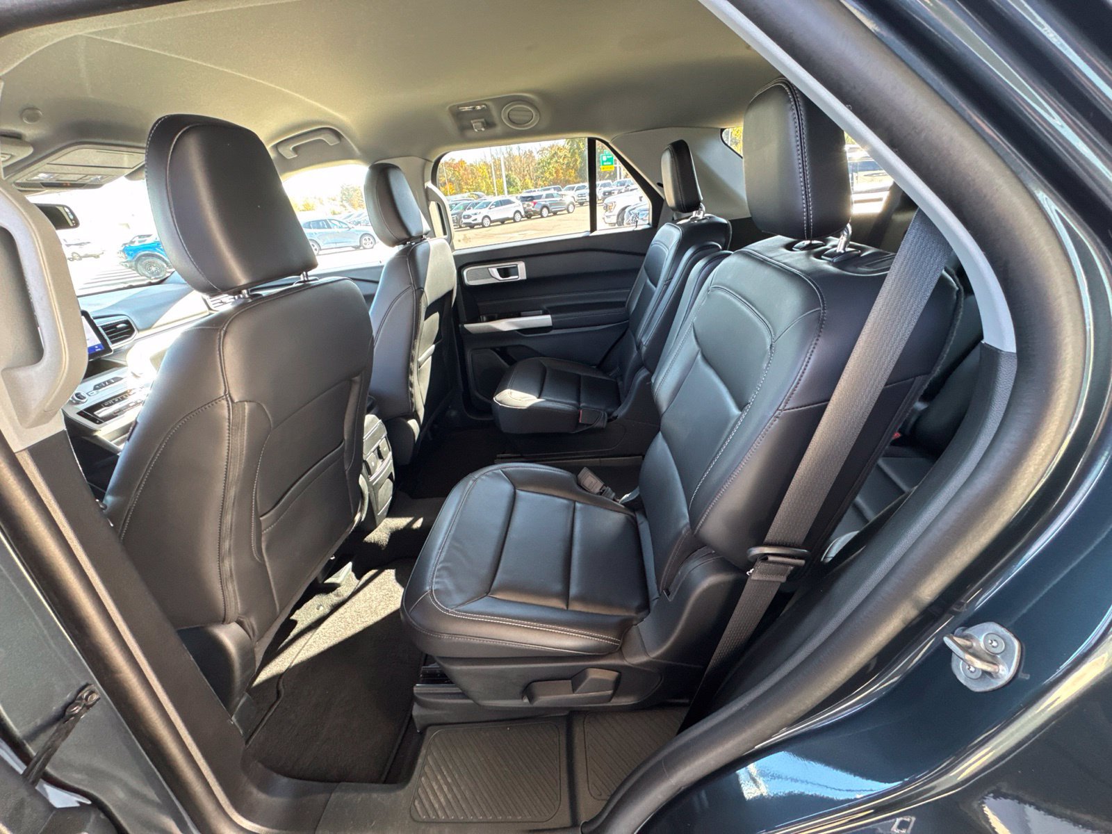 Certified 2023 Ford Explorer XLT w/ Equipment Group 202A AWD/4WD image 37
