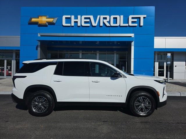 New 2026 Chevrolet Traverse LT image 3