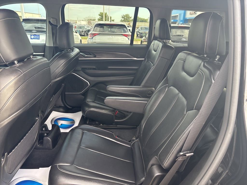 Used 2022 Jeep Grand Cherokee L Limited image 31