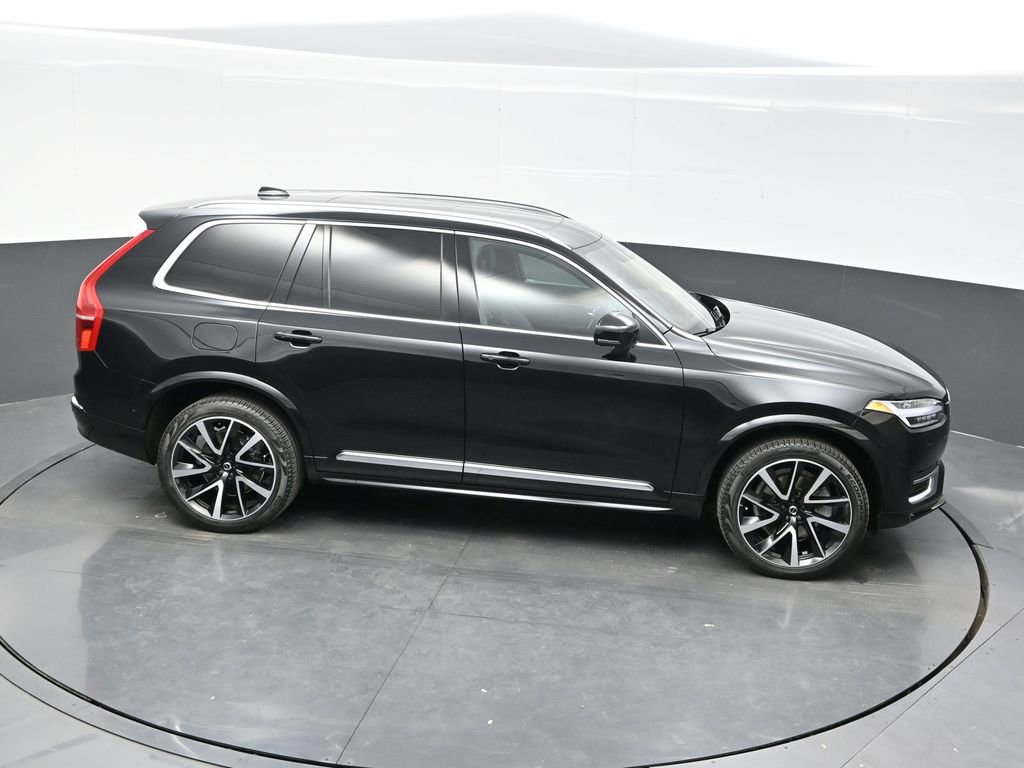 Used 2023 Volvo XC90 B6 Plus image 38