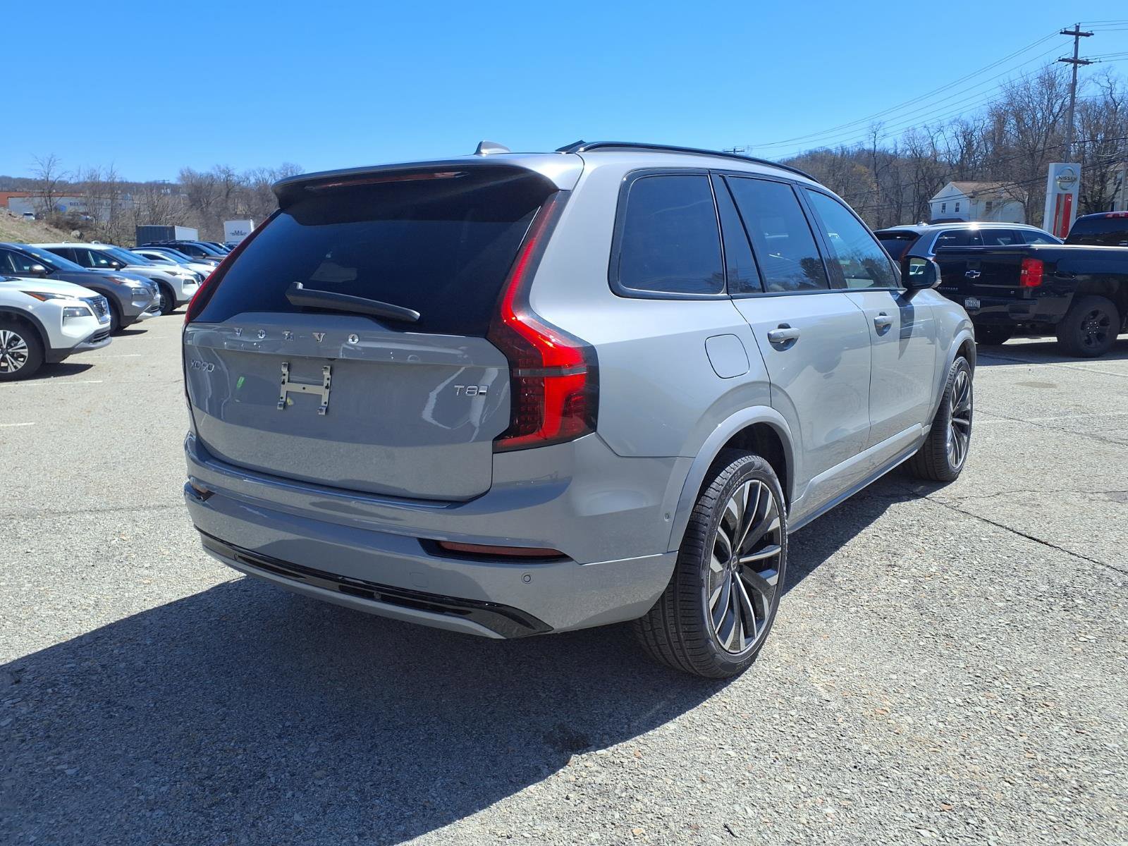 New 2026 Volvo XC90 T8 Ultra w/ Protection Package Premier image 3
