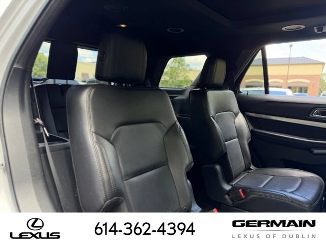 Used 2018 Ford Explorer XLT w/ Equipment Group 202A AWD/4WD image 15