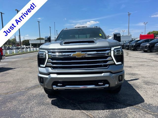 Used 2025 Chevrolet Silverado 2500 High Country w/ Technology Package AWD/4WD image 8