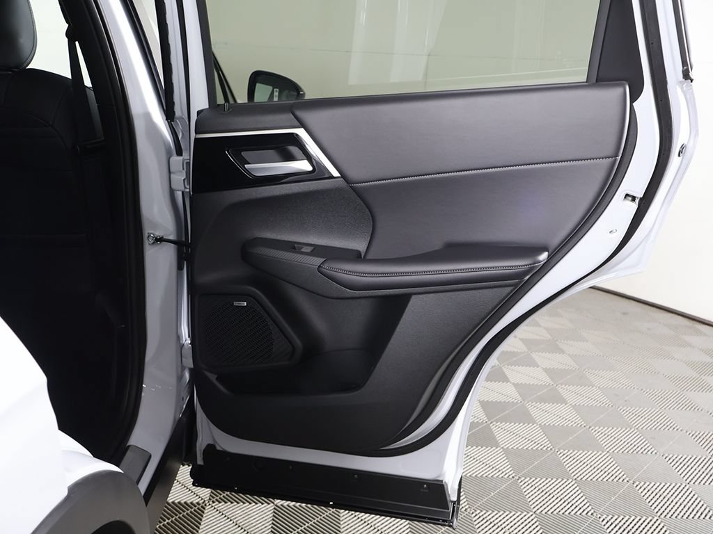 New 2026 Mitsubishi Outlander LE AWD/4WD image 25