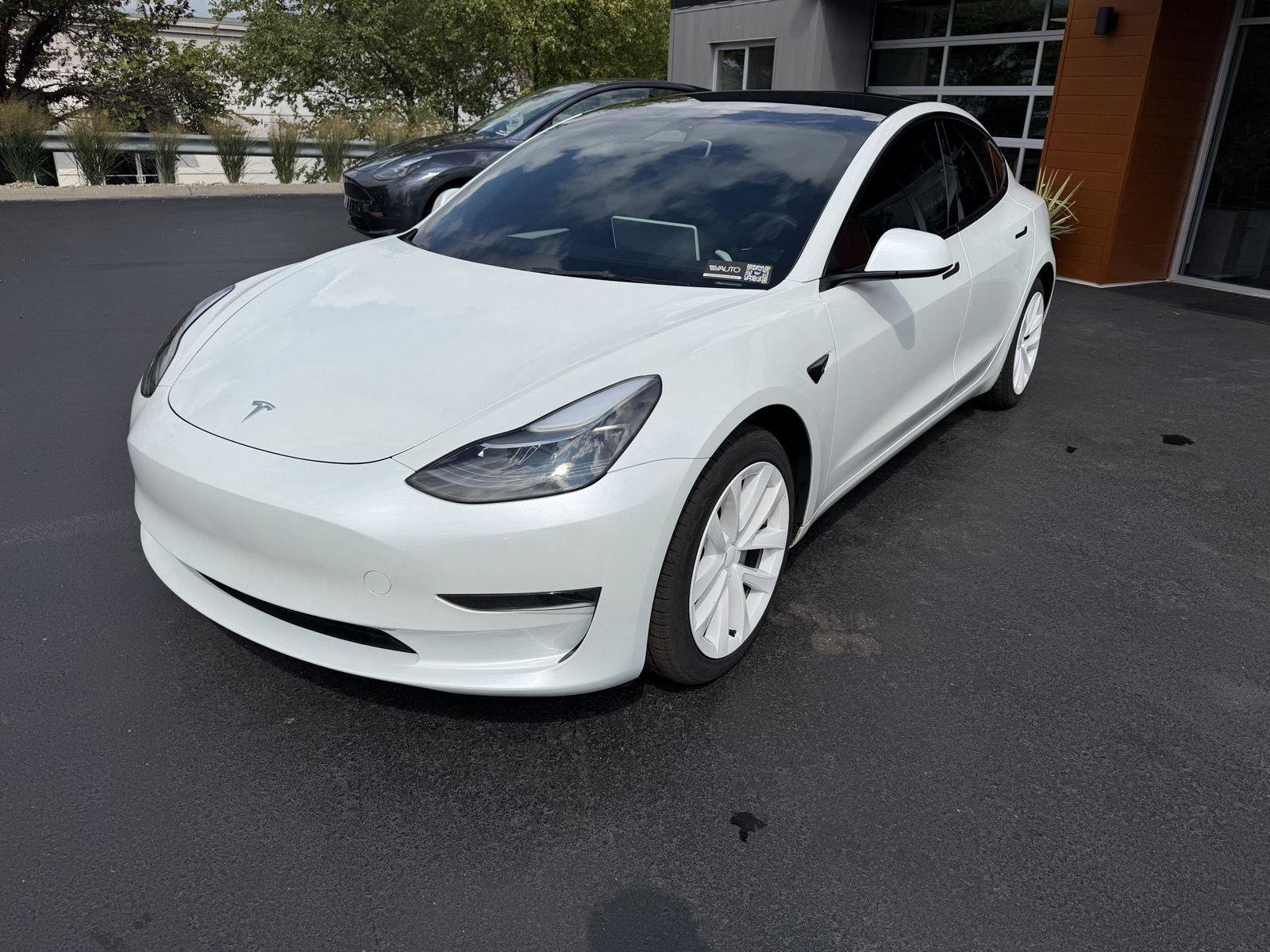 Used 2023 Tesla Model 3 Standard Range RWD image 4