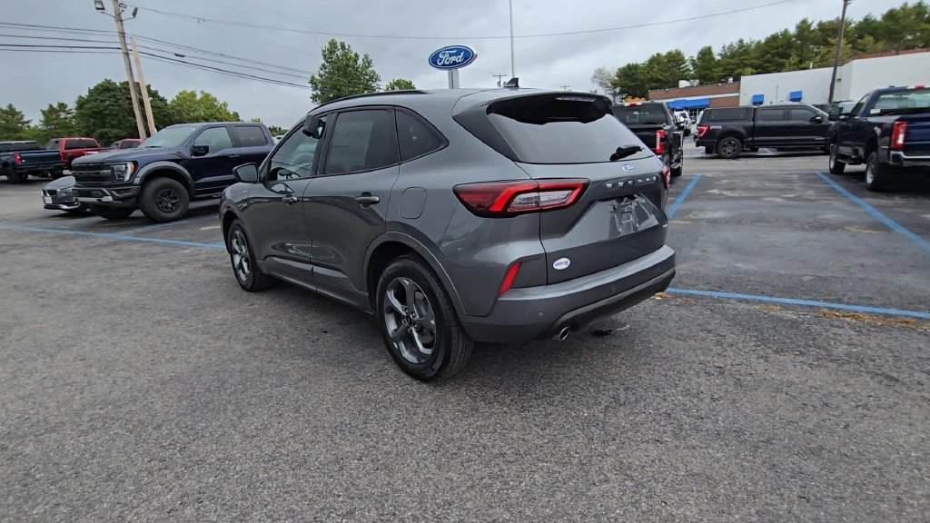 Certified 2023 Ford Escape ST-Line w/ Tech Pack #1 AWD/4WD image 18