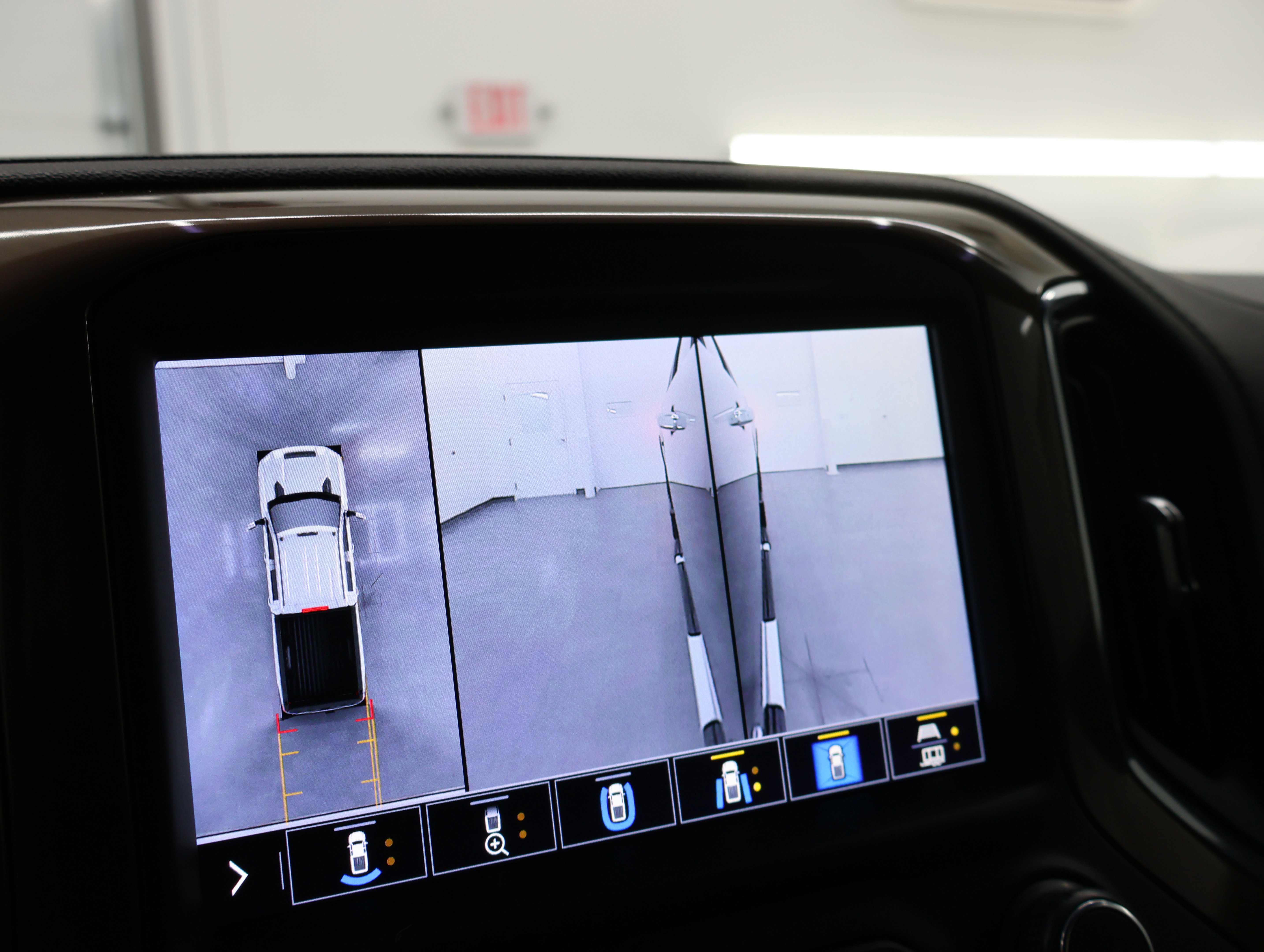 Used 2021 Chevrolet Silverado 2500 High Country w/ Z71 Off-Road Package image 21