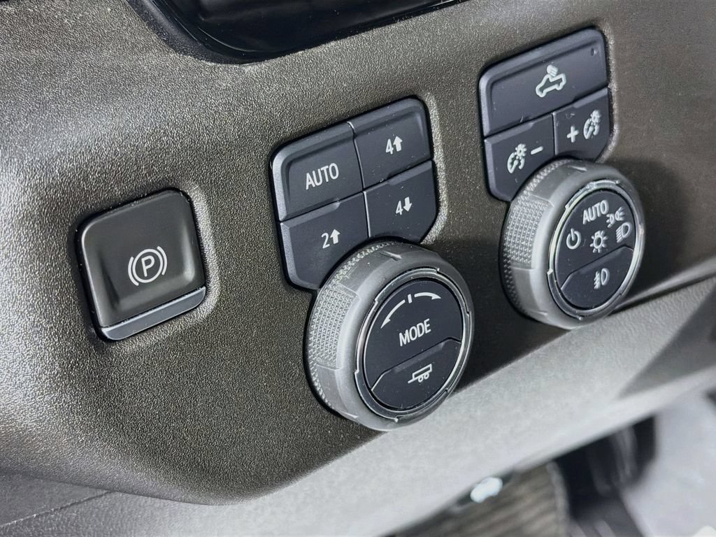Used 2022 Chevrolet Silverado 1500 RST AWD/4WD image 10